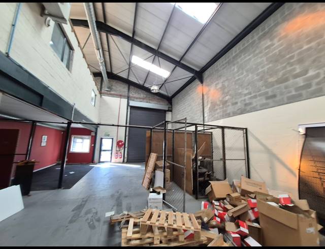 402M² WAREHOUSE TO LET IN MAITLAND